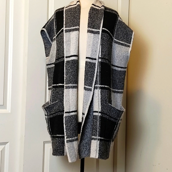 Nicole Miller New York grey black and white sweater - Picture 1 of 9